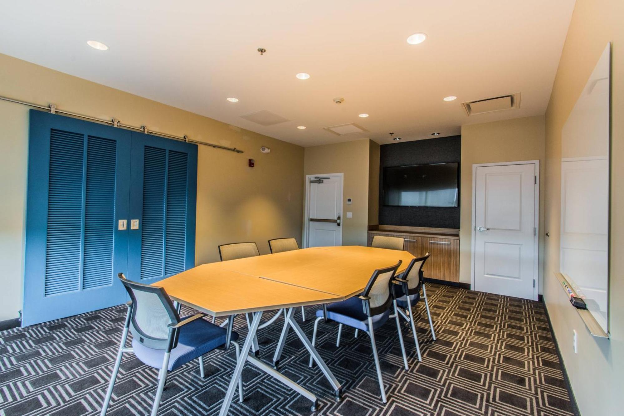 Hotel Towneplace By Marriott Evansville Newburgh