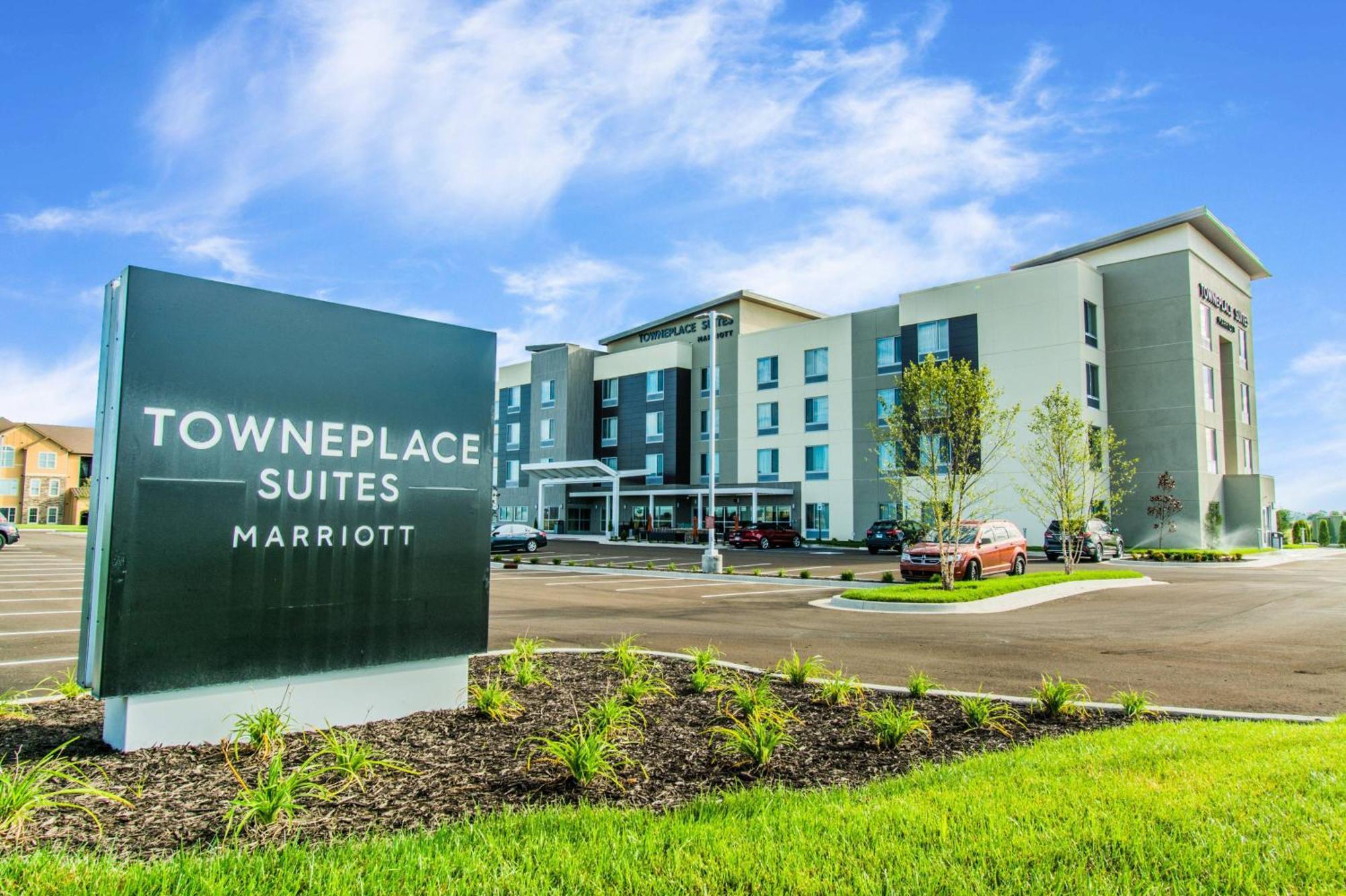 Towneplace By Marriott Evansville Hotel